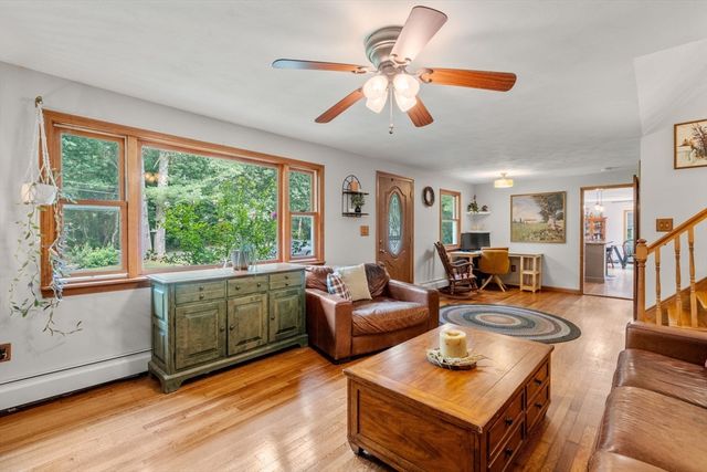 202 Franklin St, Halifax, MA 02338