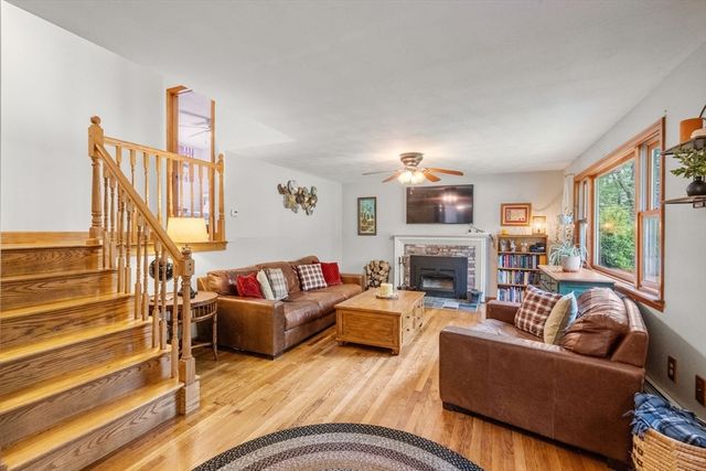 202 Franklin St, Halifax, MA 02338