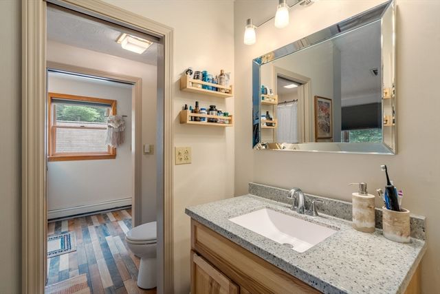 202 Franklin St, Halifax, MA 02338