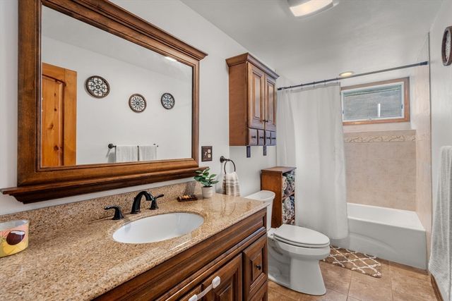 202 Franklin St, Halifax, MA 02338