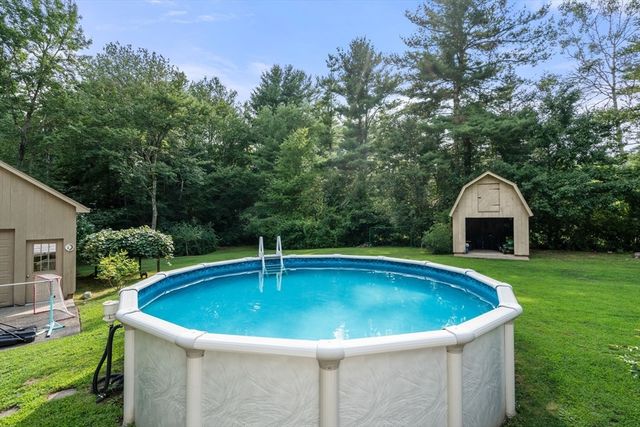 202 Franklin St, Halifax, MA 02338