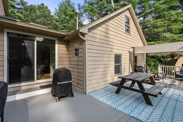 202 Franklin St, Halifax, MA 02338
