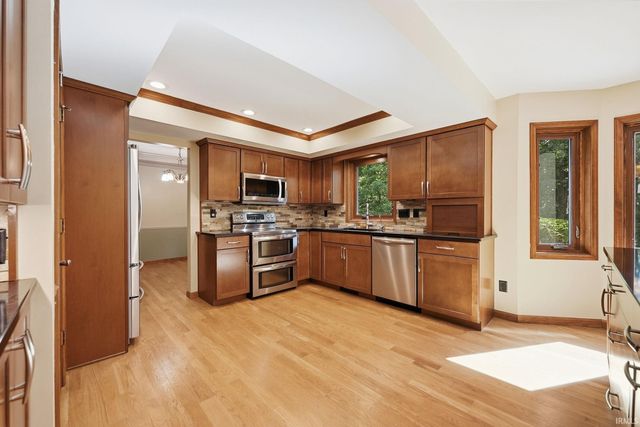 10824 Brandy Oak Run, Fort Wayne, IN 46845