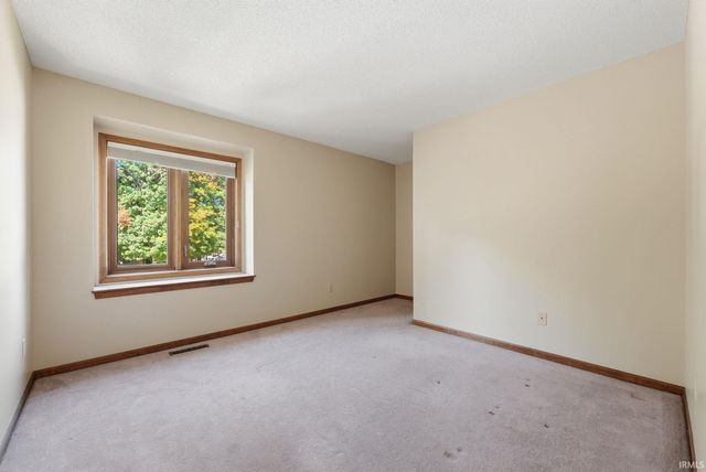 10824 Brandy Oak Run, Fort Wayne, IN 46845