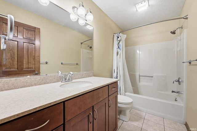 10824 Brandy Oak Run, Fort Wayne, IN 46845