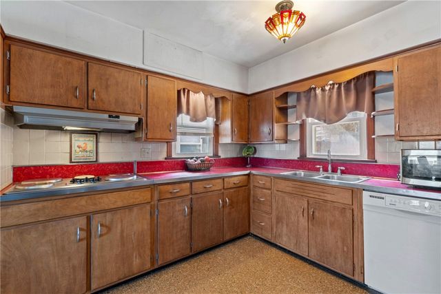 224 Maryland Ave, Hempfield Twp, PA 15601