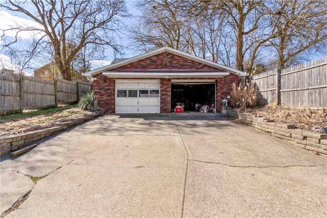 224 Maryland Ave, Hempfield Twp, PA 15601