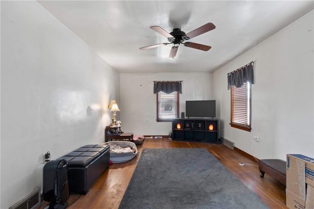 224 Maryland Ave, Hempfield Twp, PA 15601