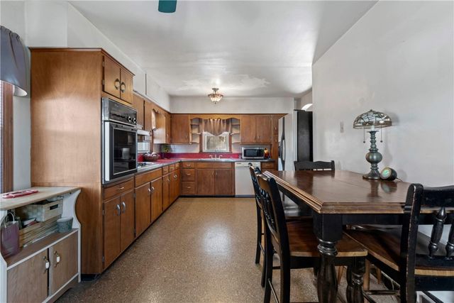 224 Maryland Ave, Hempfield Twp, PA 15601