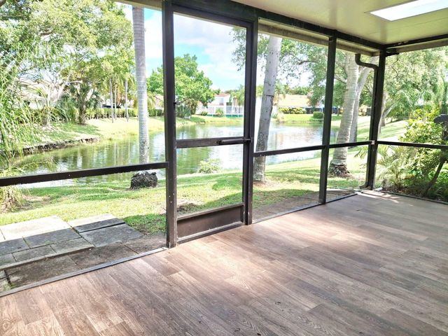 7400 Pinewalk Drive S, Margate, FL 33063