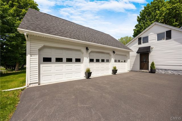 6007 Hamilton Road, Cicero, NY 13212