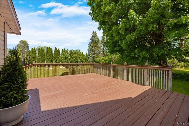 6007 Hamilton Road, Cicero, NY 13212