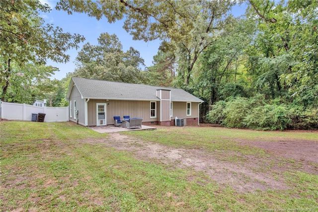 162 Oakridge Avenue, Spring Lake, NC 28390