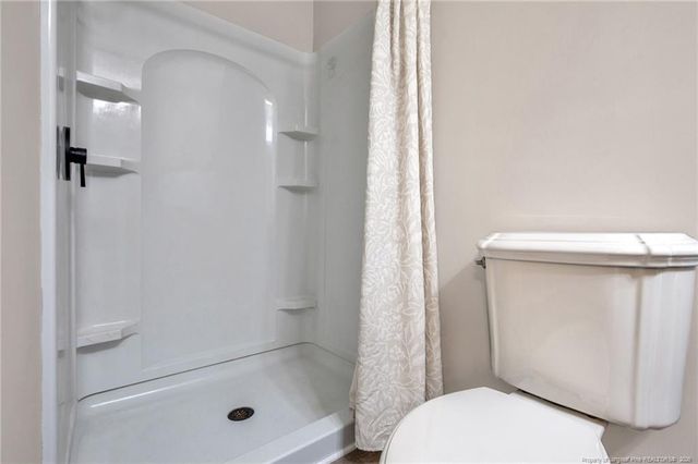 162 Oakridge Avenue, Spring Lake, NC 28390