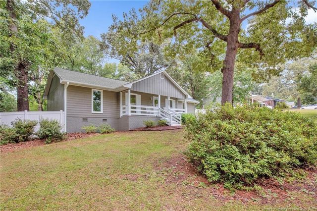 162 Oakridge Avenue, Spring Lake, NC 28390