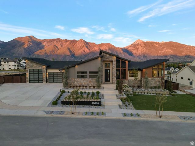 11904 N BURNING OAKS DR, Highland, UT 84003