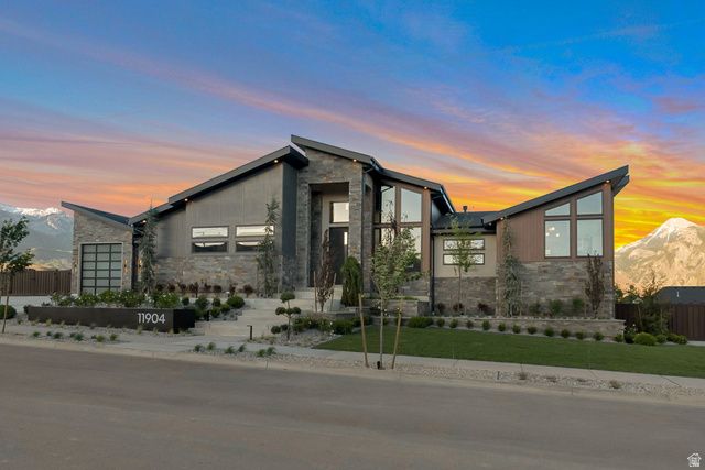 11904 N BURNING OAKS DR, Highland, UT 84003