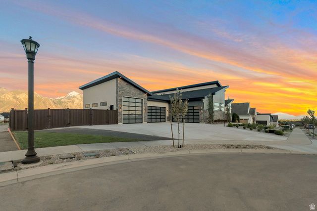11904 N BURNING OAKS DR, Highland, UT 84003