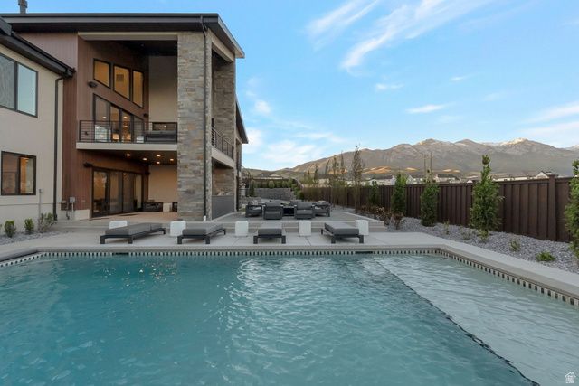 11904 N BURNING OAKS DR, Highland, UT 84003