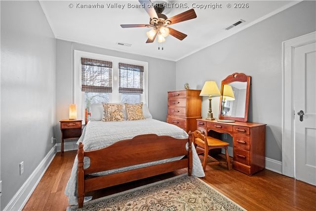 234 Oakwood Road, Charleston, WV 25314