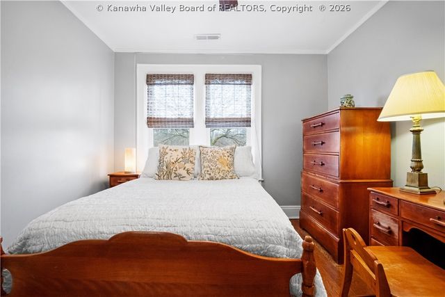 234 Oakwood Road, Charleston, WV 25314