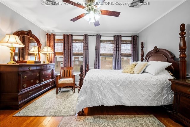 234 Oakwood Road, Charleston, WV 25314