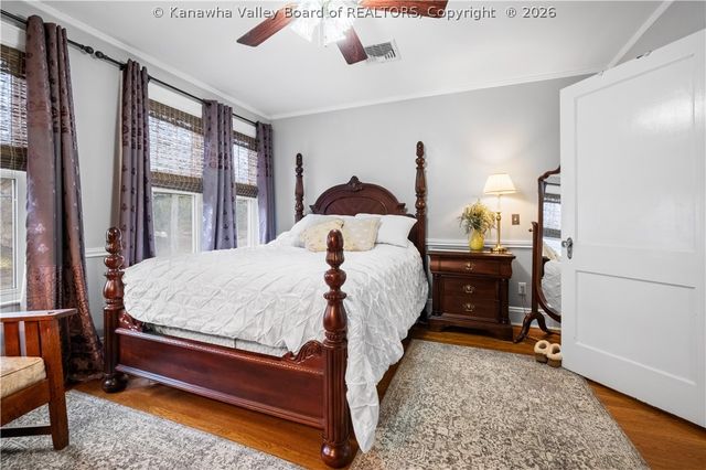 234 Oakwood Road, Charleston, WV 25314