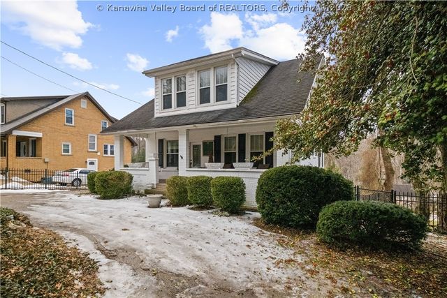 234 Oakwood Road, Charleston, WV 25314