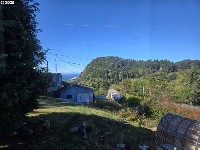 96465 COVERDELL Rd 8, Brookings, OR 97415