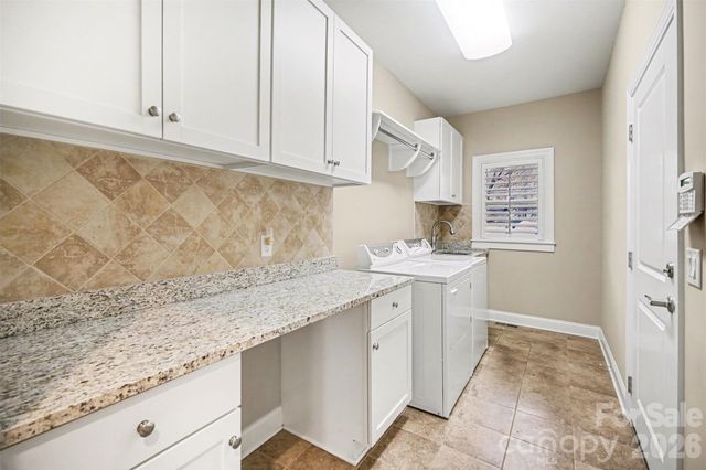 1139 Moray Court, Charlotte, NC 28211