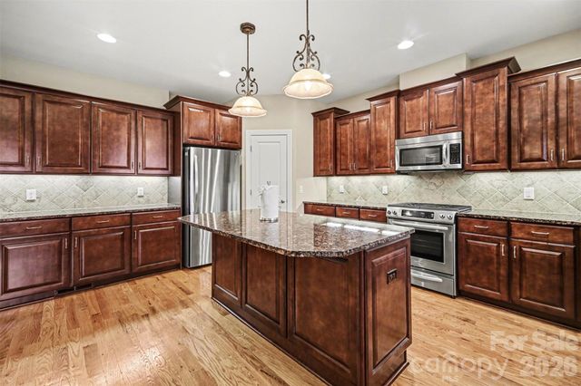 1139 Moray Court, Charlotte, NC 28211