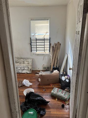 16232 Manning Street, Detroit, MI 48205