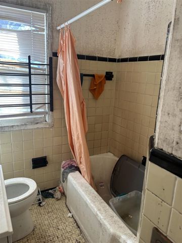 16232 Manning Street, Detroit, MI 48205