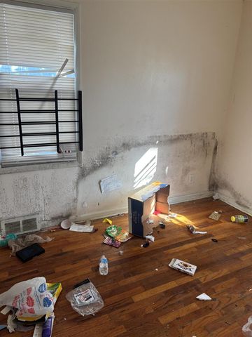 16232 Manning Street, Detroit, MI 48205