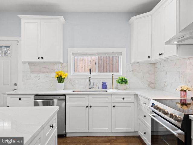 1214 ROOSEVELT DR, Havertown, PA 19083