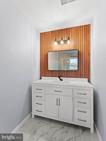 1214 ROOSEVELT DR, Havertown, PA 19083