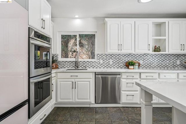 46 Elysian Fields Dr, Oakland, CA 94605