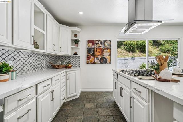 46 Elysian Fields Dr, Oakland, CA 94605