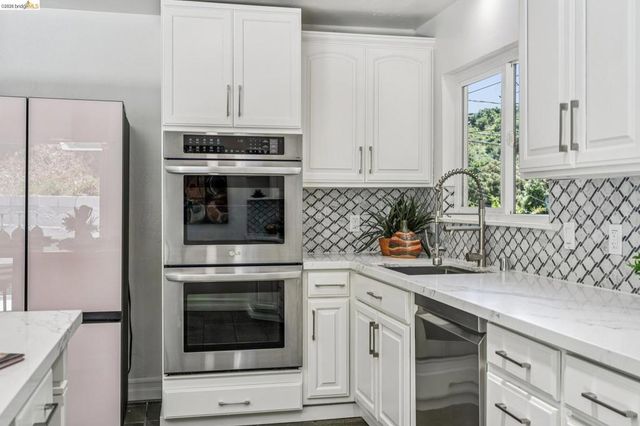 46 Elysian Fields Dr, Oakland, CA 94605