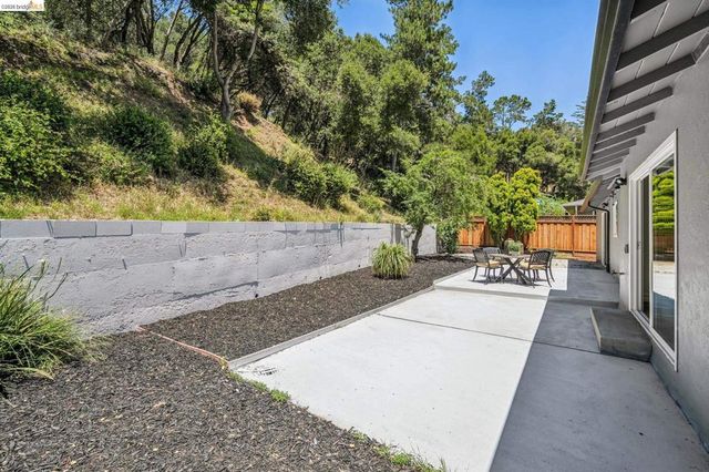 46 Elysian Fields Dr, Oakland, CA 94605