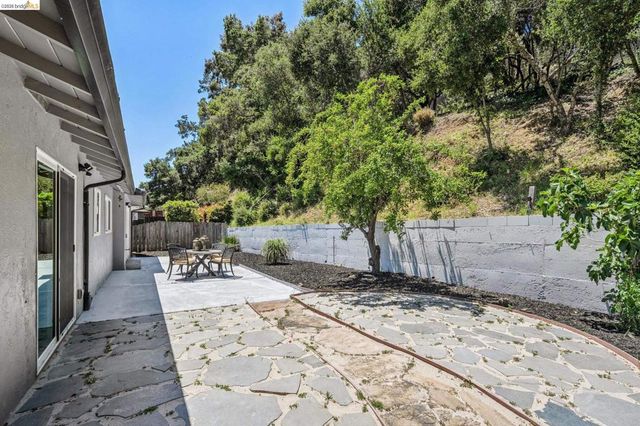 46 Elysian Fields Dr, Oakland, CA 94605
