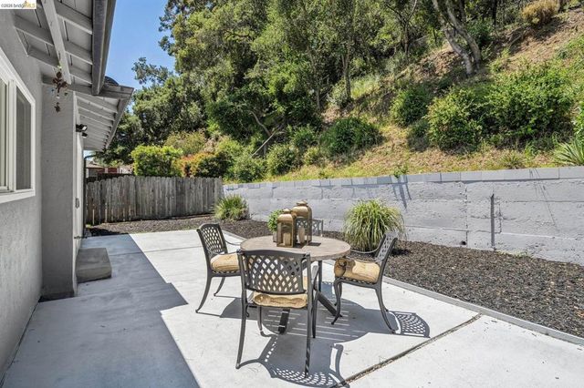 46 Elysian Fields Dr, Oakland, CA 94605