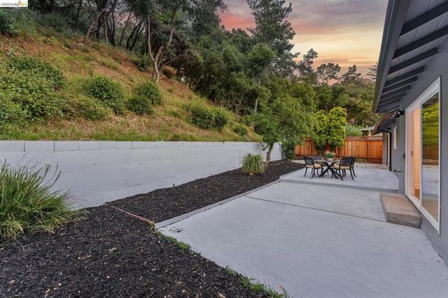 46 Elysian Fields Dr, Oakland, CA 94605