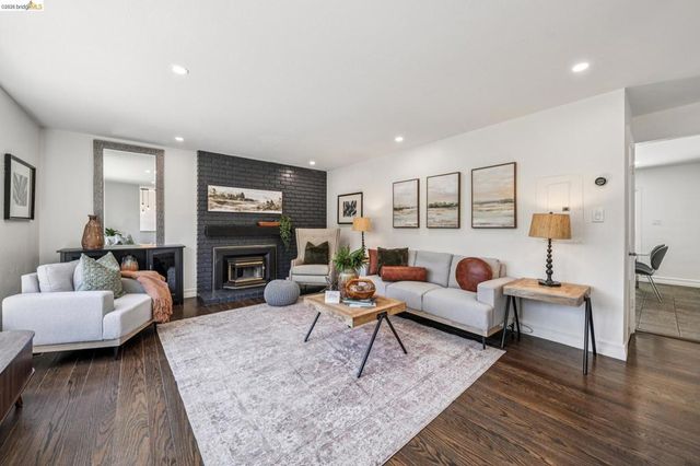 46 Elysian Fields Dr, Oakland, CA 94605