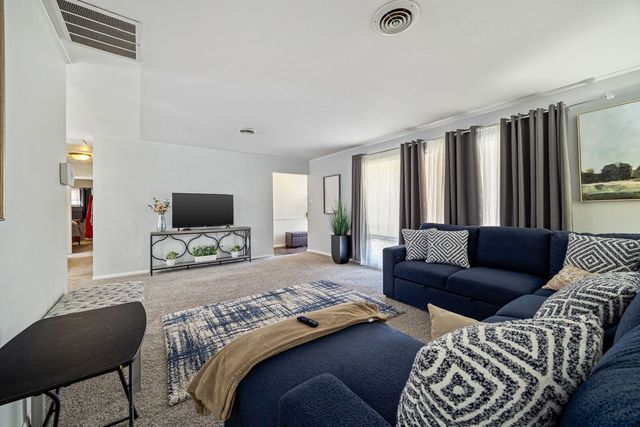 107 Nashua Street, Park Forest, IL 60466