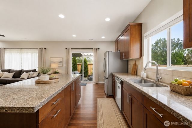 6404 Stuart Place SE, Auburn, WA 98092