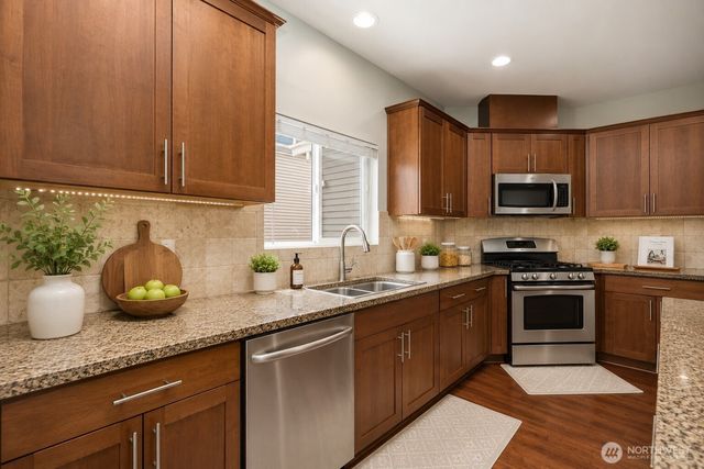 6404 Stuart Place SE, Auburn, WA 98092