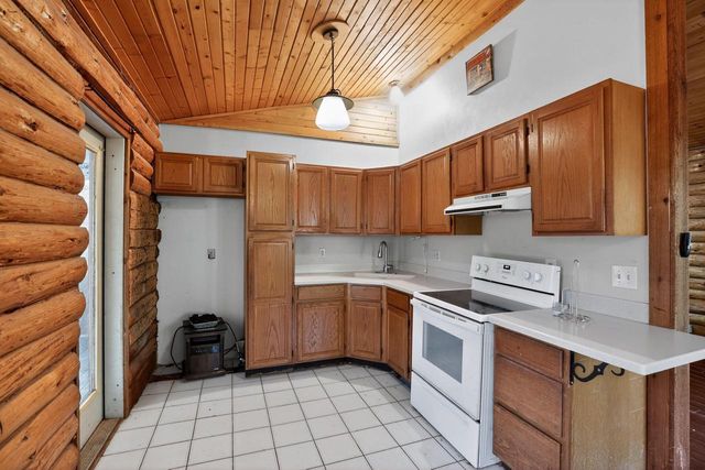 W5946 Woodland TRAIL, New Lisbon, WI 53950