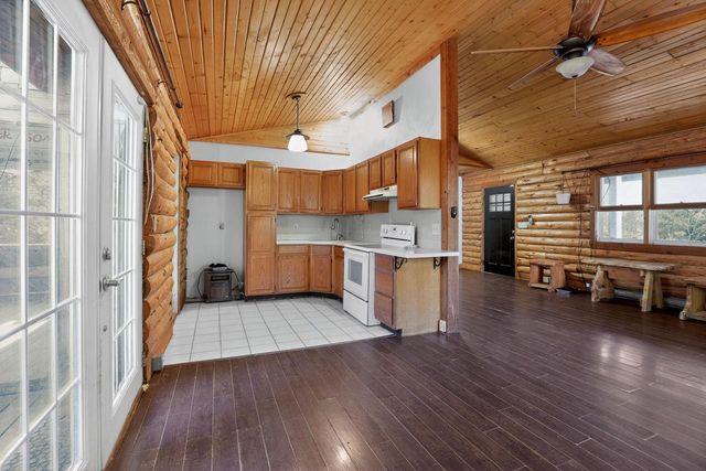W5946 Woodland TRAIL, New Lisbon, WI 53950
