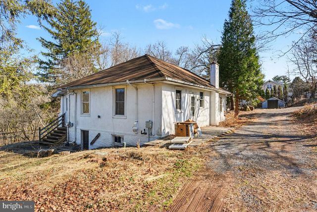 939 GRAVEL PIKE, Schwenksville, PA 19473